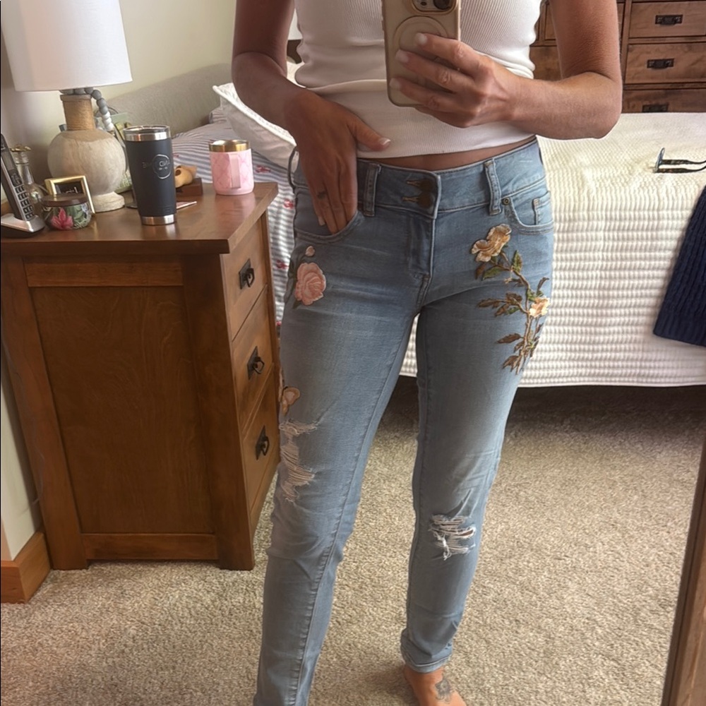 Soho Light Blue Skinny Jeans with Floral Embroidery